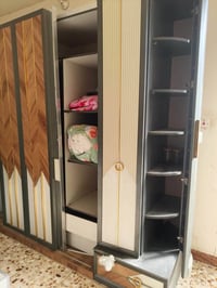 غرفة نوم للبيع تركي خشب ثقيل مو هاذا الخفيف العادي بيهة اضرار بسيطة با...