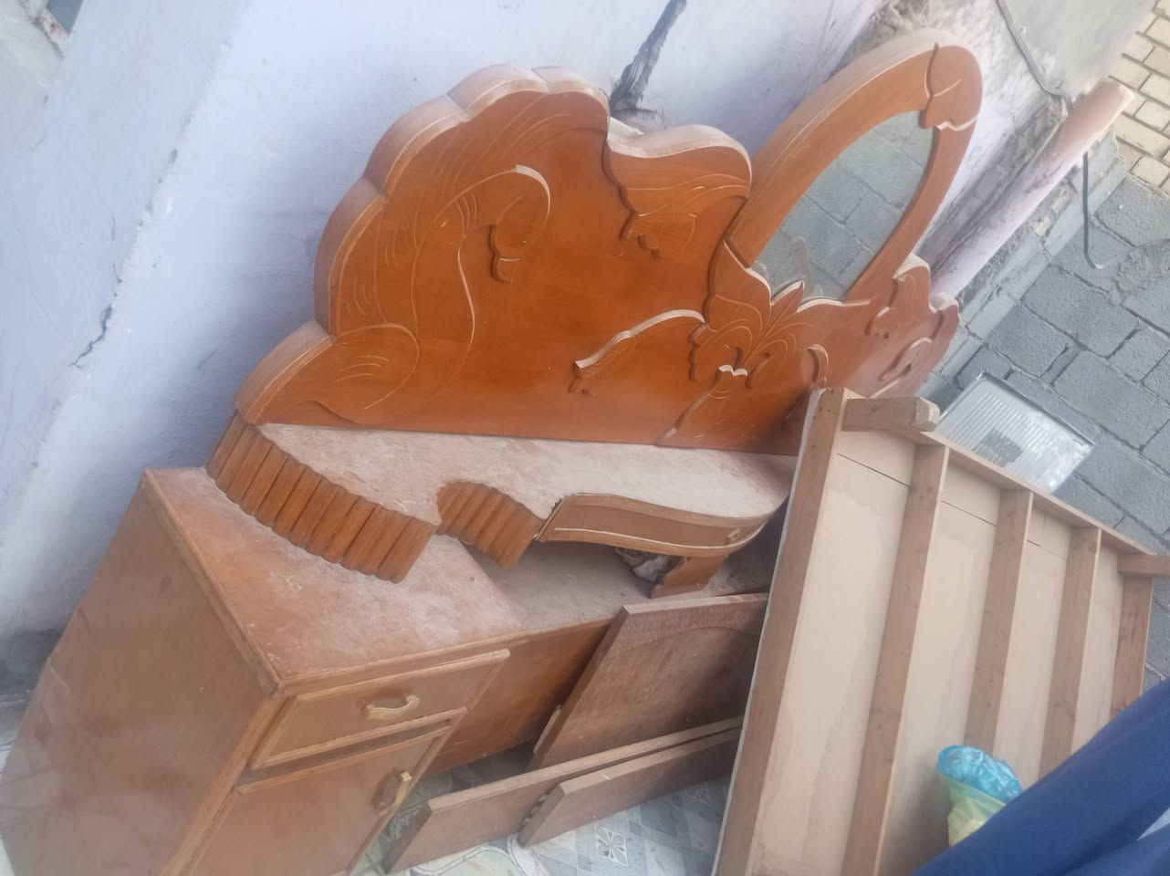 سلام عليكم غرفه للبيع 300 كربلاء طوريج ***********
