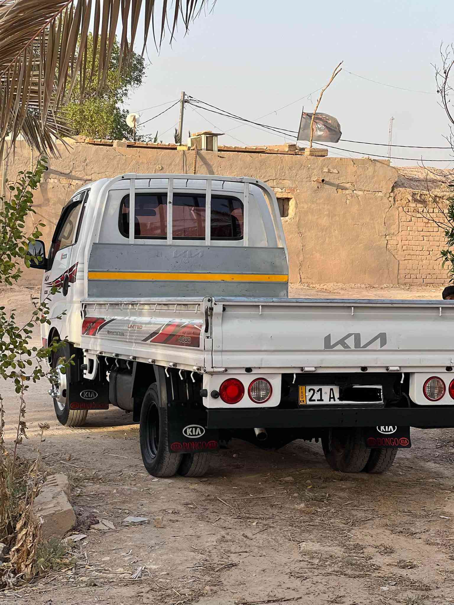 وين اليدور جديد طك الكارتون
ادوات ادوات ادوات

فحل كيا بنكو

٢٠١٨ اصل بيبان كير ومكينه مسكر سبلاين ٤٠٠٠

شاصي املس مضروب باجات شرط تحمل بيها ٣ طن

تواير جدد هستوني شادهن سبيرات كارتون

ريموت ثنين تقفل وتفتح 

دواخل جديد كله مغلف

تحكم ستيرن 

شاشه 

مانع انزلاق

كير ٦ نمر 

دعاميه خلفية

درع امامي عندي ماشاده

وياها محجر يخبل انطيكاه هديه

مكاني الناصرية السعر ٦٨ وبيها للطيبين واني خادم الكم

***********
