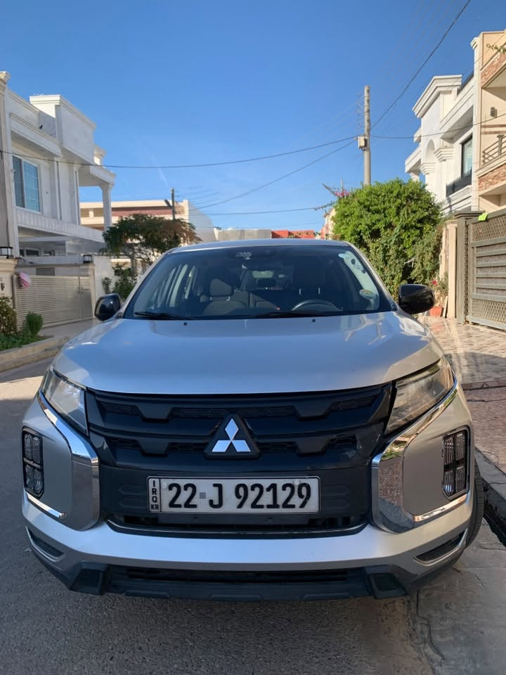 میتسوبیشی ئاوتلاندەر سپۆرت ٢٠٢٢ سلفەر مەکینە ٢٠ مەرغوب زۆر کەم بەنزین سەرف دەکات سەیارەکە لێدانی تەنیشتی ھەیە دوو درگاو چاملغ و بۆنیت بۆیاخە بێ ناو گرتن بێ ئێرباگ  تەنھا شان تەقیوە ، تاخم تایەی لۆک لەسەرە تازە گۆڕدراوە ،٦١ مایل ڕۆیشتوە بۆ زانیاری زیاتر *********** واتس ئەپ
