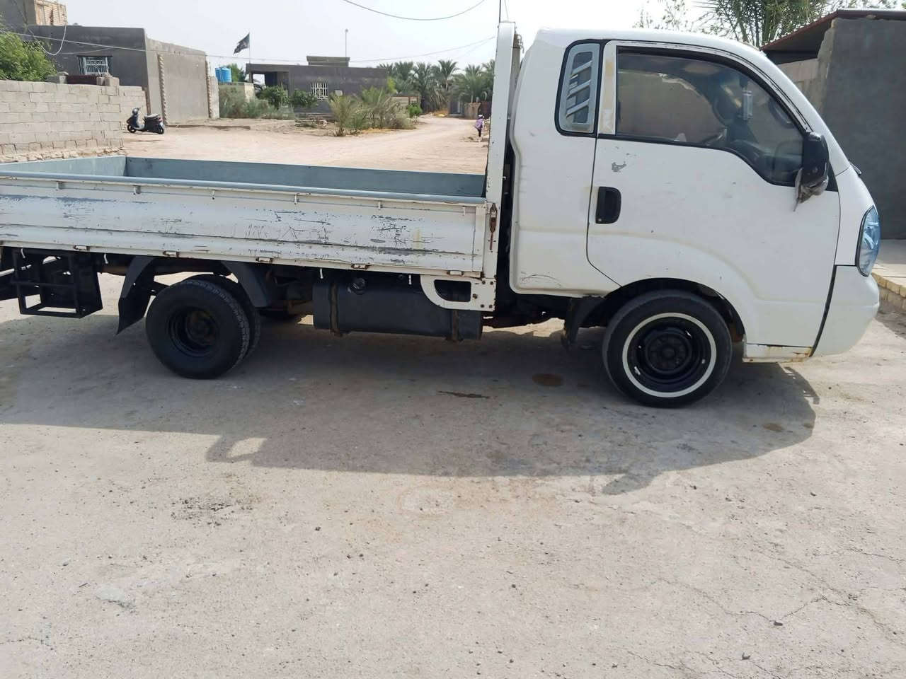 موديل ٢٠١٢ • مكفولة كير ومحرك • على وضع الشركة
