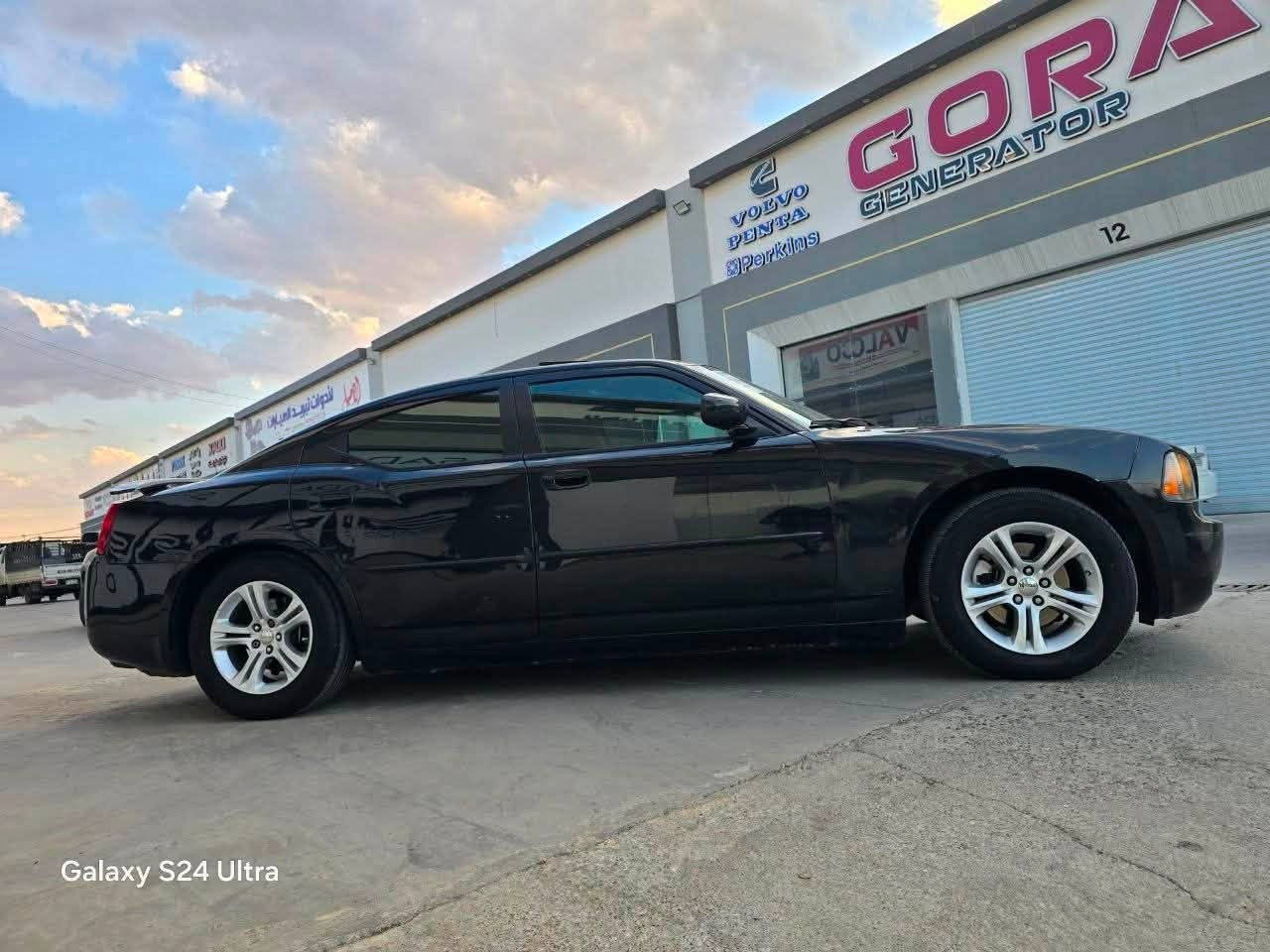 دوج جارجر Sxt
السعر 98 $
موديل 2010
محرك 6 سلندر 3600 اصل ABS
كير اتوماتيك شرط المحرك والكير والاكسل
رقم اربيل دولي باسمي شرط التحويل
فول مواصفات كشن جلد+كهرب
فتحه سقف
شاشه كامرا كروز سرعه 
نضام تركشن مانع انزلاق
تبريد قطعتين
ويل كب طخم تاير جديد
ضررها جاملغ امامي يمين +ربع جاملغ خلفي بشرط بلا دواخل

*********** موصل المصارف

نص مكتوب في الصور:
- Galaxy S24 Ultra