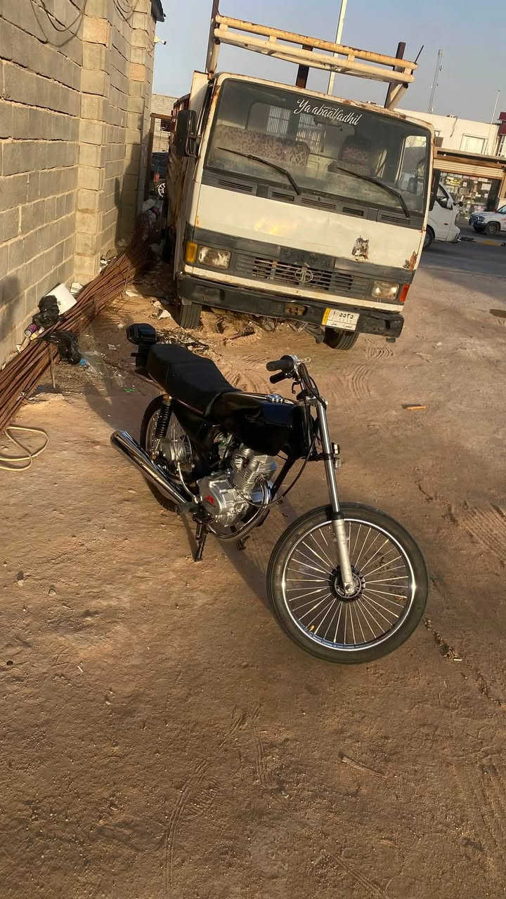 للبيع رابيدو الاصلي 6 احرف دراجه تعمير وبطله شوفة عينك وأحلى بعد بل حقيقه شلعه معدل فول رايده ب 650 إذا هيه وسيبابه وبدون سيبايه بيه مجال  مكاني ابو الخصيب رقم الهاتف ***********
