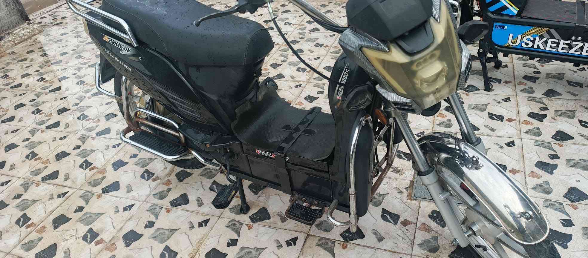 سماطور جبلي نضيف جدا للبيع بطاريات ع لفحص السعر ٤٧٥  هارلي نضيف جدا السعر ٣٧٥ هم نضيف الاستفسار ع رقم ***********
