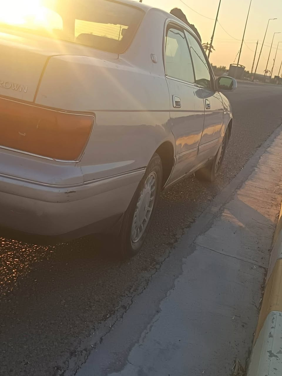 سلام عليكم 
بطه موديل 93  سياره مكفولة مكينه كير اكسلل  كهربائيات  مكفوله.
مكفولة من الكصه و الضربه  فقط ضربه خفيفه بجنطه 
جواه تخم تايرات  جدد بين قوسين السياره جاهزه  مانقصه شي كبل للشارع ما تخسر عليه ربع.واضحات الصور
تحويل نفس اليوم
سعر 57وبيه مجال
رقم الهاتف ***********
