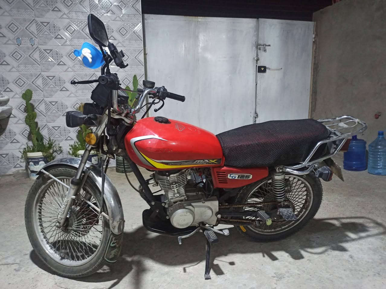 تايكر سونك 23 وراق سكنر 
كفل مكينة ما مفتوحة ولا مجفتة ولا بيهة تبخير ناقصهة بس ترتيب كهربائيات يشتغل فقط لايت عالي وناصي  سعر 350 رقمي *********** مكاني بغداد جسر ديالى
