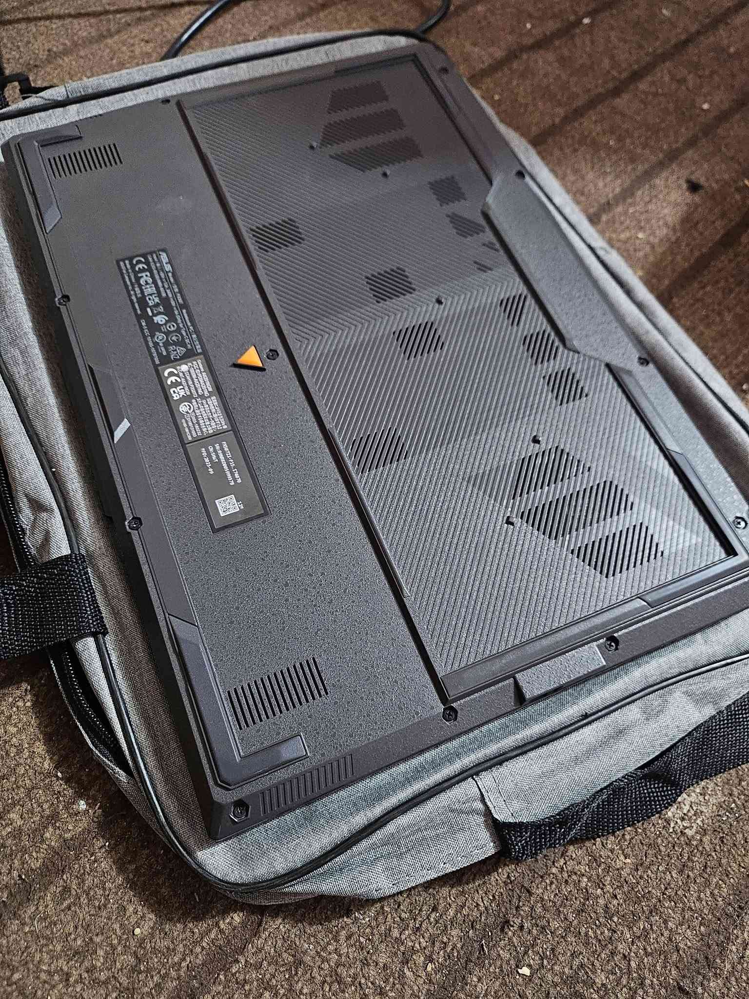 السلام عليكم لابتوب للبيع نوع اسوس 

Asus tuf f15 

المواصفات 
I7 12700h 
Ram 16gb 
Rtx 4070 140w اعلى واطية 
Ssd nvme 1tb 
Screen FHD 144hz 
كيبورد جميع الالوان 

مستخدم قليل جهاز نظيف جدا 
لابتوب جبار بل العاب والبرامج الهندسية الثقيلة ويجي  باعلى نسخة 4070 من ناحية الواطية
 شحانة الاصلية ويا 
توصيل موجود
سعر مليون و 750 الف 
رقم ***********

نص مكتوب في الصور:
- System > About Storage 954 GB 90 GB of 954 GB used LAPTOP-447U1QR4 ASUS TUF Gaming F15 FX507ZI4_FX507ZI Rename this PC Device info Copy Device name LAPTOP-447U1QR4 Processor 12th Gen Intel(R) Core(TM) i7-12700H (2.30 GHz) Installed RAM 16.0 GB (15.6 GB usable) Graphics card NVIDIA GeForce RTX 4070 Laptop GPU (8 GB) Intel(R) Iris(R) Xe Graphics (128 MB) Storage 90 GB of 954 GB used Device ID DF8D756E-CA54-41C7-BDA0-3A8690009338 Product ID 00342-21114-53996-AAOEM System type 64-bit operating system, x64-based processor Pen and touch No pen or touch input is available for this display Related links Domain or workgroup System protection Advanced system settings Search