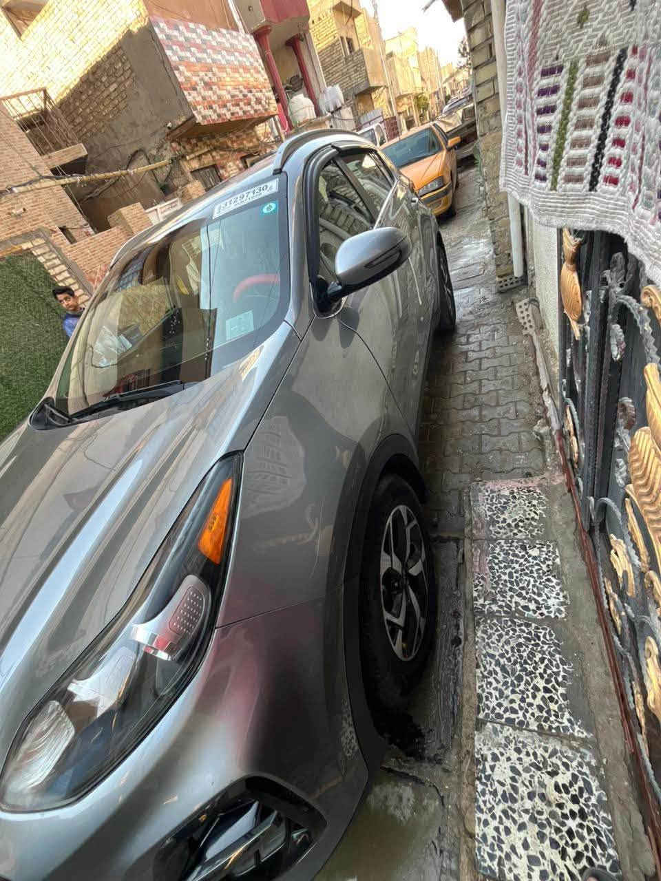 السلام عليكم سبورتج لبيع موديل 20 فول موصفات عدا فتحه وبصمه محرك كير خير من الله تبريد ثلج تخم تاير جديد بيهه صفحه عكس سايق صبغ وبنيد   وهاي ضربه بل  الوره موجع بارد سياره بسمنه تحويل ثاني السعر 150 وبيهه مجال العنوان بغداد المنصور رقم ***********
