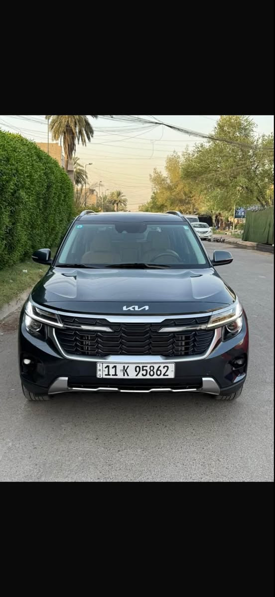 كيا سيلتوس 2025 
ماشيه 30 
بدون صبغ السياره 
حادثها جاملغ وبنيد 
بدون شواصي ولا لغد
فل مواصفات سلايد بصمة
رقم بغداد باسمي 
هاتف ***********
