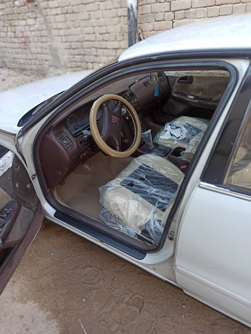 سلام عليكم كرسته مديل 95 رقم نكليزي سنويه 2028 بسمي
كهربأيات كله شغاله تبريد مكفوله نغل وكص كير ومكينه ونجي 
بيع او مراوس حسب القناعه (علمن مكينه بيه صوت لا تنقيص لا تبخير عنوان البصره الزبير الستفسار ***********
