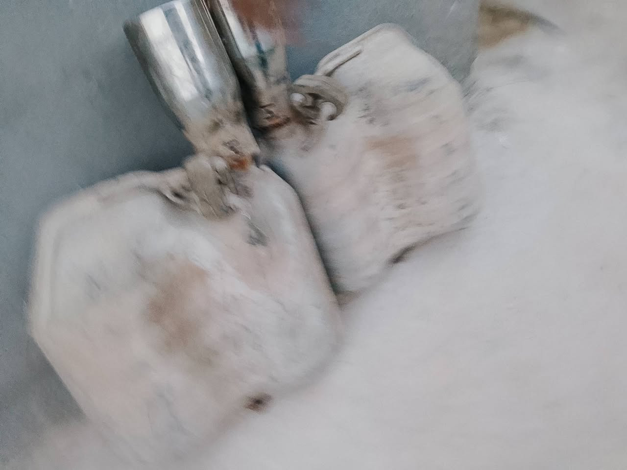 السلام عليكم عندي دبات جارجر لبيع نظيفات ثنين بدون صوت مال بلادي لبيع بدون اخياس مكفولات من الاخياس 
مكاني ديالى الخالص
***********
