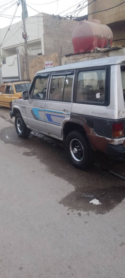 ياالله سلام عليكم كالوبر موديل 93رقم بغداد الماني مكينه وكير ففتي جديد تخم تاير عوزه كهربيات سنويه 27مكاني بغداد مدينت الصدر حي طارق الوصط سعر 37وبيه مجال ***********

