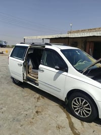 سيدونه للبيع موديل ٢٠٠٨ جاهزه كير ومحرك وتبريد تخم تاير  صبغ عام وبيهه...