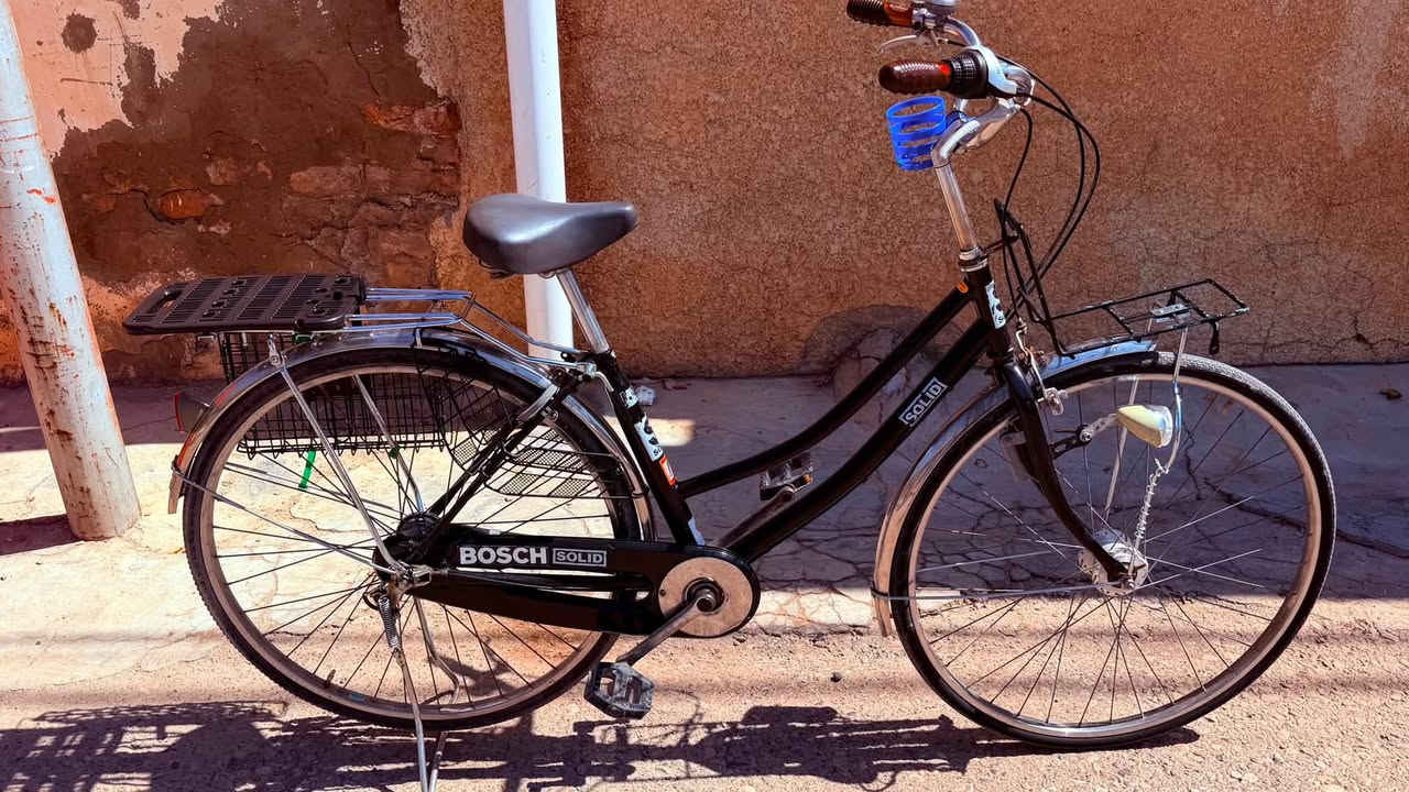 بايسكل للبيع 🚲
ياباني اصل حجم 27 گير داخلي ثلاث سرع وداينمو وسله جانبيه
موديل 2017🖤
السعر 150 💲وبيها مجال
للاستفسار اتصل على الرقم *********** او خاص
