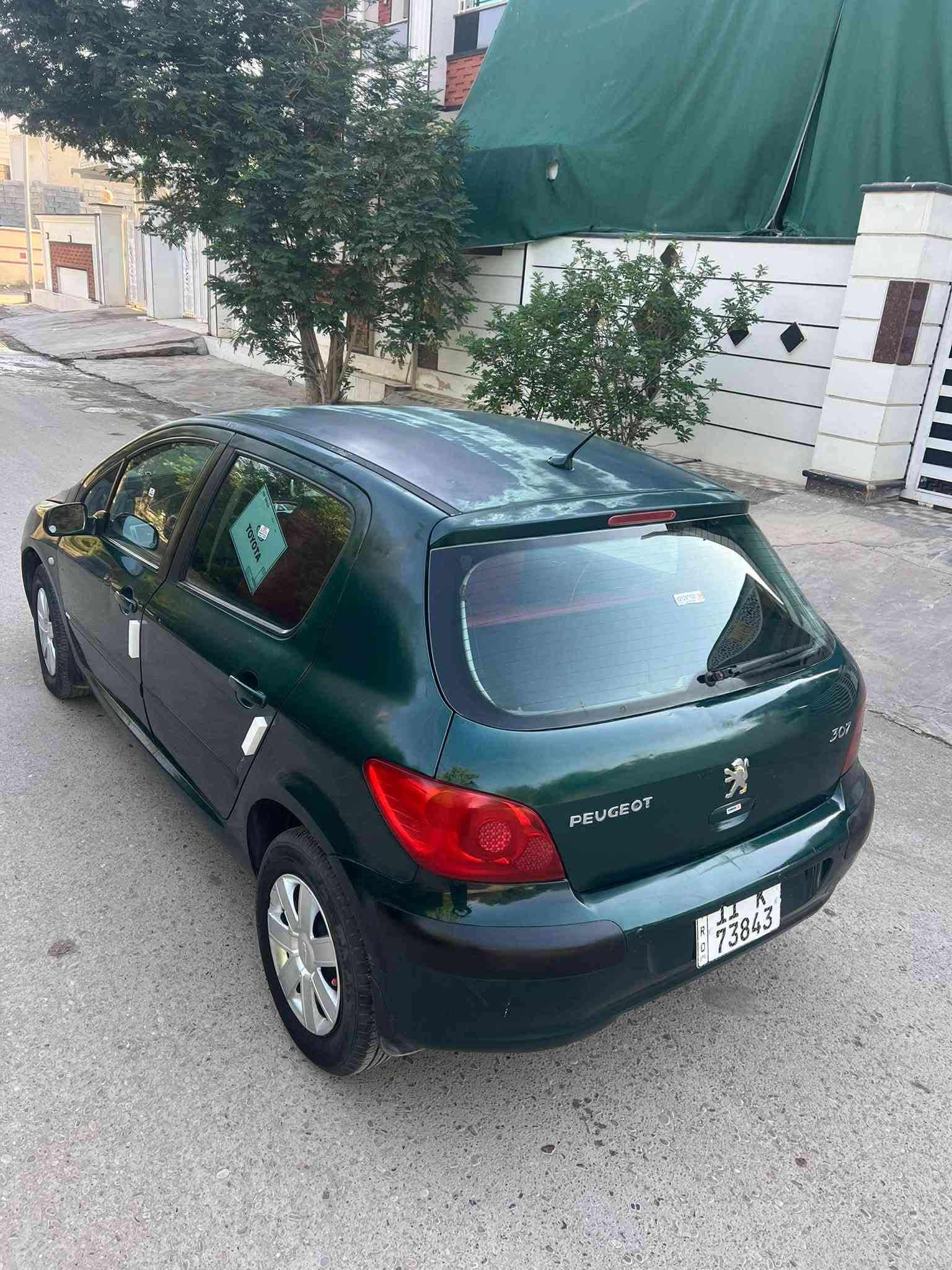 السلام عليكم
بيجو 307 موديل 2005 رقم بغداد انكليزي سنويه وهزه وارقام كلهه جديده سنويه لل2029 شرط تحويل ثاني يوم 
غرامات مصفره 
تخم تاير جديد قبل ٢٠ يوم شديته حتى الاسبير جديد باتري جديد
 صدر خير من الله 
شاشه كامره حساسات خلفية سنتر لوك 
كير محرك مكفولات شرط  
تبريد ثلج ثلج 🥶 تدفئه نار 
دشبولها شخط مابي
باتري جديد 
كهربائياتها كلها شغالة مابيها شي ما يشتغل 
السيارة شرط اي چطل مابيها 
💐 السعر 40 وبيها مجال بسيط 
 السياره بيها قطعتين كلير بس شرط بدون ضربه او دواخل 

للاتصال علرقم
***********
