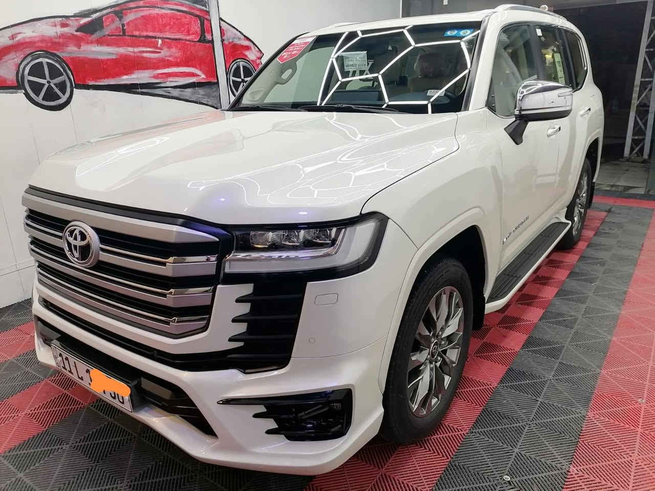 لاندكروز2024 VX وكالة ساز ضمان بعد الها صيانه مجانيه بالشركه..... 
المواصفات/ VXمعروف ابمواصفاته 
محرك 4000 تنفس طبيعي
عداد المسافه/24الف
مغلفه PPF ضمان 10سنه مع الكارت 
كفاله عامه من كلشي سونار جديد موجود 
العنوان الأنبار /رمادي
السعر النهائي 74،500
هاتف تواصل ***********
