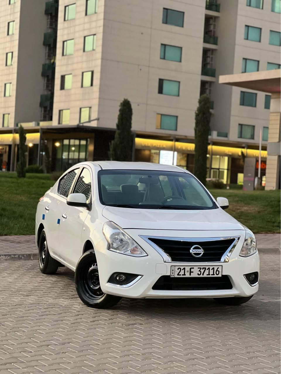NISSAN SUNNY 2022 📦🤍 نیسان سەنی  ٢٠٢٢
***********

 سەنی هیندیی  مەرخوب دەرمانە بۆ ئەم بەنزین گرانیە 😍
 
٩٧ هەزار رۆشتوو وەکوو سفر وایە بی بۆیاخە تەنیا ساردیکی زۆر  بچوک هەیە و تەواو  و بە شەرت هەموو گیانی   
کامل سیرڤسی بۆ کراوە رۆنگۆرین و  پاتری  ٤ تایەی لۆکی لەژیرە گیرو مەکینە بە شەرت تەقەو رەقە بە شەرت 
سەنەوی تازەیە یەک دینار مەسرەفی تیا نیە

سوکان ڤۆلیۆم -بلوتوس - یەدە ئیستیل - حاسە -ویل کەپ-بلاجکتۆر-تەحەکوم لایتو ئاوینەکان - تەحدید سورعە ..)
لە سلیمانیم /*********** السليمانية, العراق
