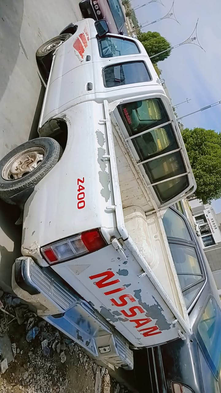 نيسان ٢٠٠٣ مزاد بدون صبغ كفاله محرك كير جدد بيع فقط السعر ٥٢ ورقه مجال حك الجيه فقط ديالى بلدروز الاستفسار ***********
