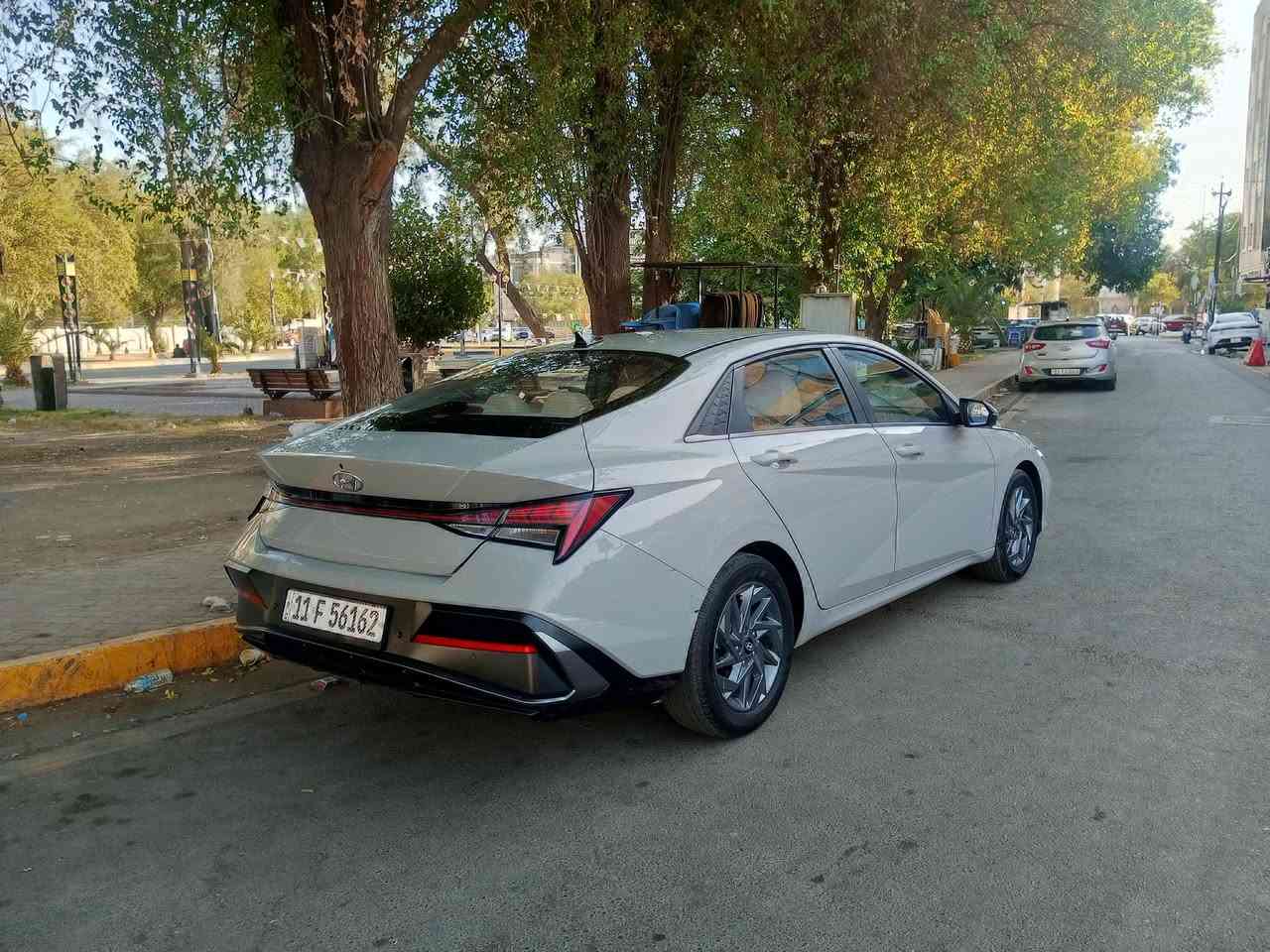 🚘 هونداي أفانتي 2024 – مواصفات مواطن كوري 🇰🇷
🔥 مواصفات مميزة وفول أوبشن:

• لون مميز
• ويل كاب كبير
• إشارات مراية
• نقطة عمياء
• حساسات أمامية وخلفية
• رادار أمامي وخلفي
• 4 كاميرات 360 درجة
• كامرة حوادث أمامية وخلفية
• شاشة متصلة
• شاشة عطلات
• تبريد شاشة
• تحكم كامل بالستيرن
• 4 وضعيات قيادة
• كشنات جلد
• كشنات كهربائية
• تبريد وتدفئة الكشنات
• تبريد قطعتين
• فول إيرباك
حادث كما موضح في الصورة
رقم بغداد 

📍 المكان: الأعظمية – بغداد
📱 للاتصال: ***********
❌ غير متواجد على الفيسبوك
