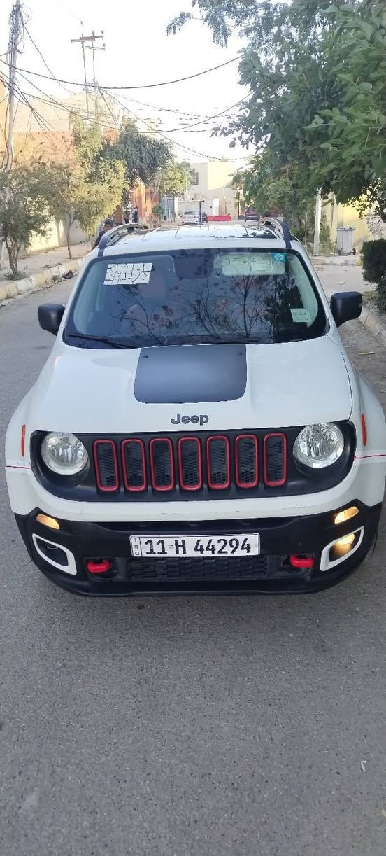 جيب رنكد ٢٠١٦ ترايل هوك اعلى فيئه بالجيب قماره بلاك توب بيه ربع الجامرلغ الامامي والباب الخلفيه جهه السكن بغداد رقم انكليزي باسمي السعر ١١٠ وبيه مجال مبايل ***********

