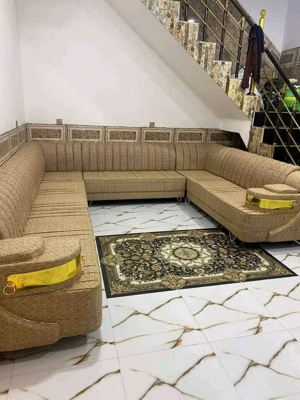 الدقه والامان  كل هذا وبأنسب الاسعار
 كوشات عدد 4هديه
 شغل مضبوط مع ضمان سنه  
قماش صوره
الهيكل چام روسي
الضهر  مضغوط
المقعد بلوك فقط 
رجل عظم عاج ورده ذهبي

#ديوان  10 مقاعد ب 355
............................................... 
#ديوان  9مقاعد  ب  335
.........................................
#ديوان   8 مقاعد ب  310
.........................................
#ديوان  7 مقاعد ب  285
.........................................
#ديوان  6 مقاعد ب  260
................................................ 
#ديوان 5مقاعد  ب235

قياس عرض المقعد 50صافي و 70لحد الحايط 

سعر المتر 75 بالنسبه للقياسات الخاصه
#سعر المتر 75الف للمتر الواحد
#اذا كان الطلب بلوك بلاويد للضهر والصفاح بدل المضغوط اضافه 100 الف 

#سعر كوشات الوحده 2500
#طبله ب 25 الف قياس 40/40
مده التوصيل  بغداد   يومين
 محافظات  4ايام
لايباع اقل من 5امتار
قماش صوره
رجل نيكل

نص مكتوب في الصور:
- للقطلب: ***********
- جودة، ذوق.. وأناقة.. كلشي يخص
- الأنات موجود عدنا.
- اتصل الآن: ***********
- أثاث عصري + تصميم راقي = إبكو
- دزاين للأثاث
- تصنع راحتك بذوق عالي وفن عري