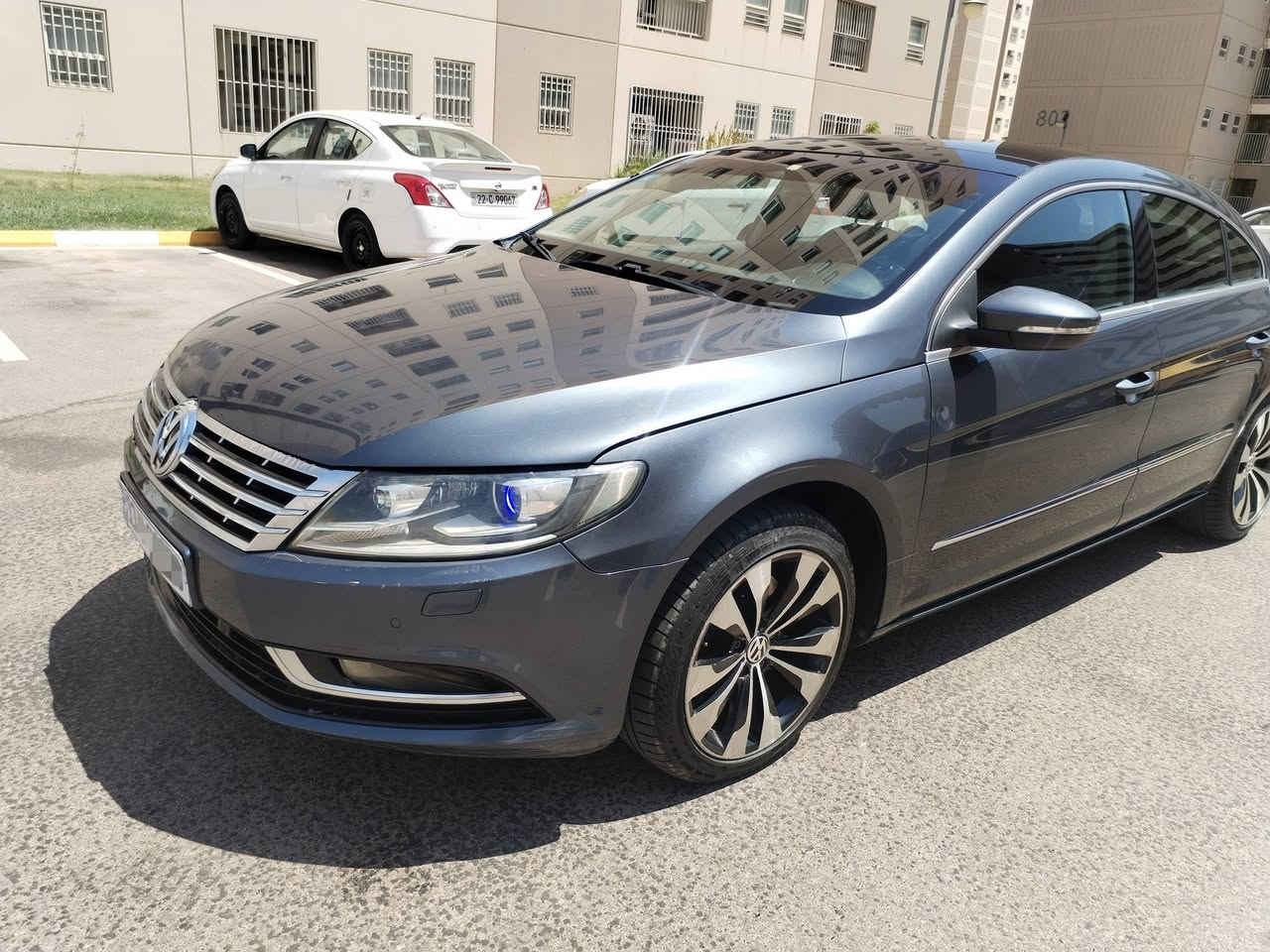السلام عليكم
للبيع 
فولكسفاكن باسات  cc 🇩🇪 خليجي 2012
Passat CC 2012
السيارة خليجية  فول
ضررهة : قطعة وحدة جاملغ الامامي عكس السايق 
مواصفاتها:

محرك 2000 توربو المرغوب
كير DSG 6نمر المرغوب
بانوراما
فول تحكمات ستيرن 
شاشة كبيرة بلادية
شاشة اعطال 
كاميرا مخفية مع الشعار بلادية
تبريد قطعتين وتبريد مناخي منفصل 
اوتو هولد
هاند بريك بصمة
بردة كهرباء خلفية بلادية
الداخل جلد رئاسي لونين بلادي
كرسي السياق كهرباء 3 وضعيات 
6 حساسات امامية
6 حساسات خلفية
لايتات زنون بلاد بك لايتات لد بلاد
عدسة دوارة مع الستيرن عند الانعطاف يمين او يسار 
الويل حجم 17بلادي السيارة 5 ويل كب
 
السيارة ماشية 174 الف  كيلو وقابل للزيادة

السعر 9600$
للتواصل *********** متوفر واتساب
