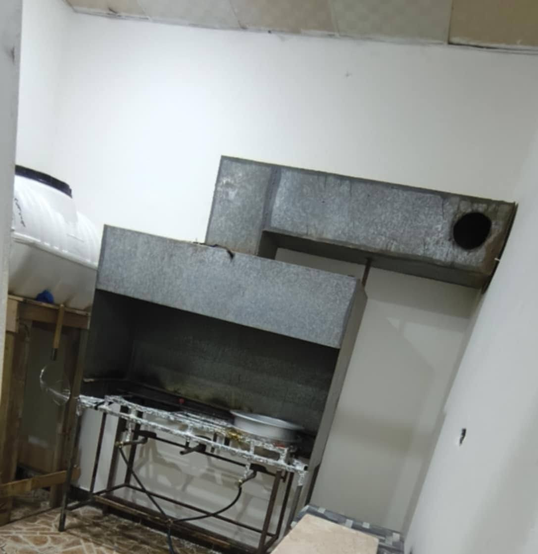سلام عليكم  غراض كافتريه للبيع الشراي يجي خاص مو شراي لا يجي  شوايه همبركر وعارضه فلافل وطباخ 3عيون 

استفسار الرقم او مراسله ***********
