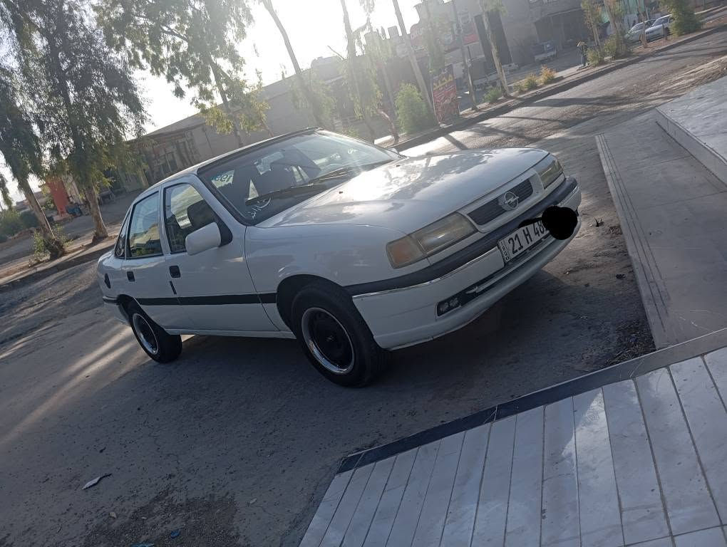 بە ناوی خوای گە ورە ومهربان.. ئۆپڵ ڤکترە بۆفرۆشتن سە یاریکی ماشاڵڵە زۆرجوان مۆدیل 1995 گیڕو مە کینە بیێ عیبە گیێڕئۆتۆ ماتییک هیچ خایس تیێکی نیە ...ژ. ***********...*********** ،،، شمشمل, السليمانية
