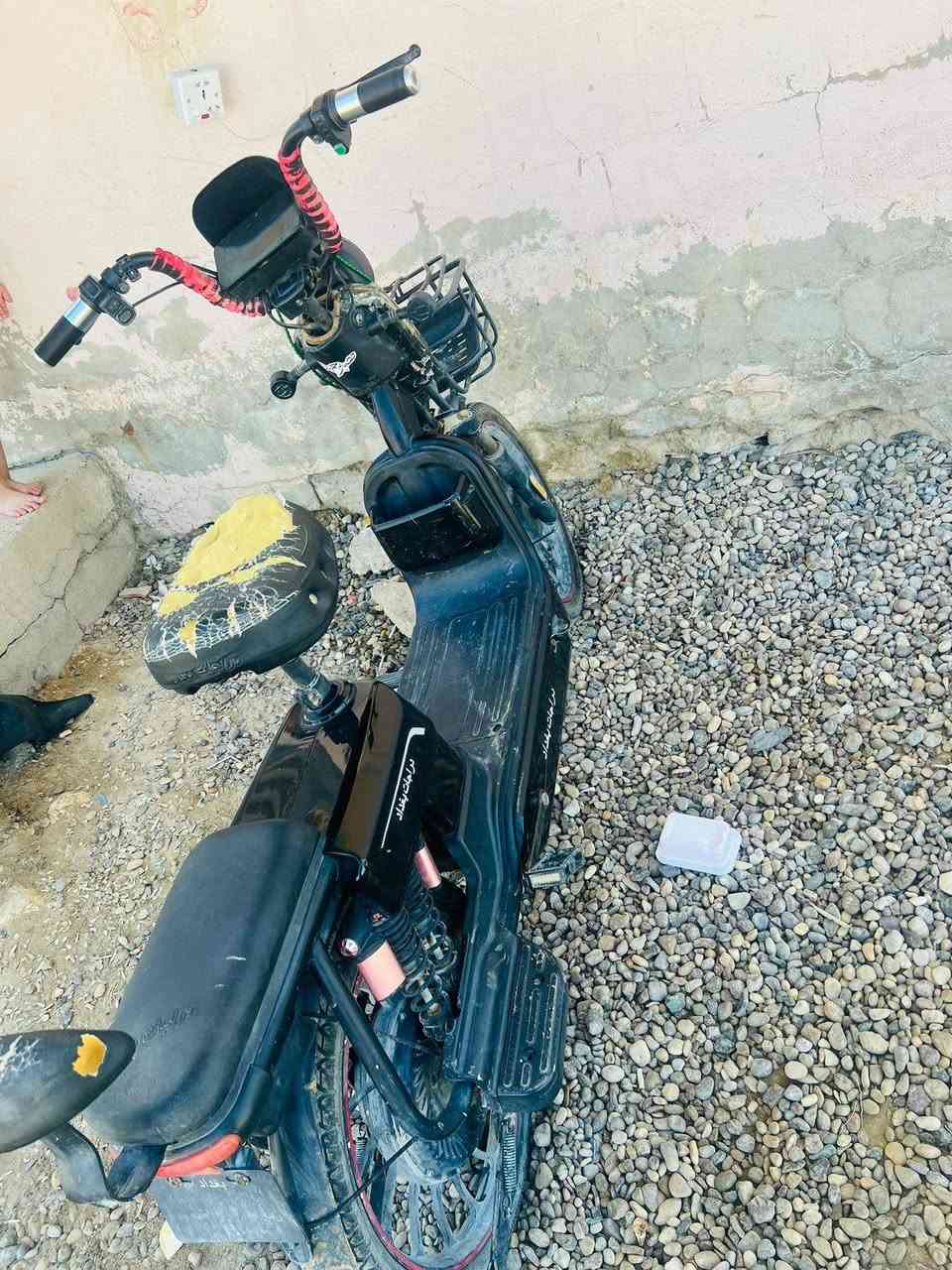 مطور نضيف بطريات تقره 9 سعره 175مكانه هيت *********** رقمي @إشارة
