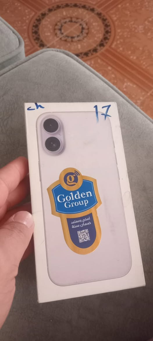 ايفون 17 دبل شريحه
ذاكره 256 
بطاريه 90

نص مكتوب في الصور:
- 12:26 60 ابو سيف هذا الجهاز iPhone 17 الرقم التسلسلي: CQ0J5W7MVC الضمان المحدود تاريخ انتهاء الصلاحية 22 تشرين الثاني 2026 جهازك مشمول بتغطية: خدمة المكونات المادية الدعم عبر المحادثة والاتصال الهاتفي تعرّف على المزيد حول المزايا التي أحصل عليها... هل تحتاج إلى مساعدة؟ دعم Apple احصل على المساعدة بشأن جميع منتجات Apple فتح استخدم تطبيق دعم Apple لجدولة إصلاح أو اتصال أو محادثة مع أحد المستشارين، واستكشاف المشاكل وإصلاحها والمزيد. الحصول على الدعم عبر الويب تخضع الخدمة لشروط وأحكام محددة خاصة بـ AppleCare، وتقتصر على خيارات الخدمة المتاحة في البلد المطلوب إجراء الخدمة فيه. قد تختلف خيارات الخدمة ومدى توفر قطع الغيار،