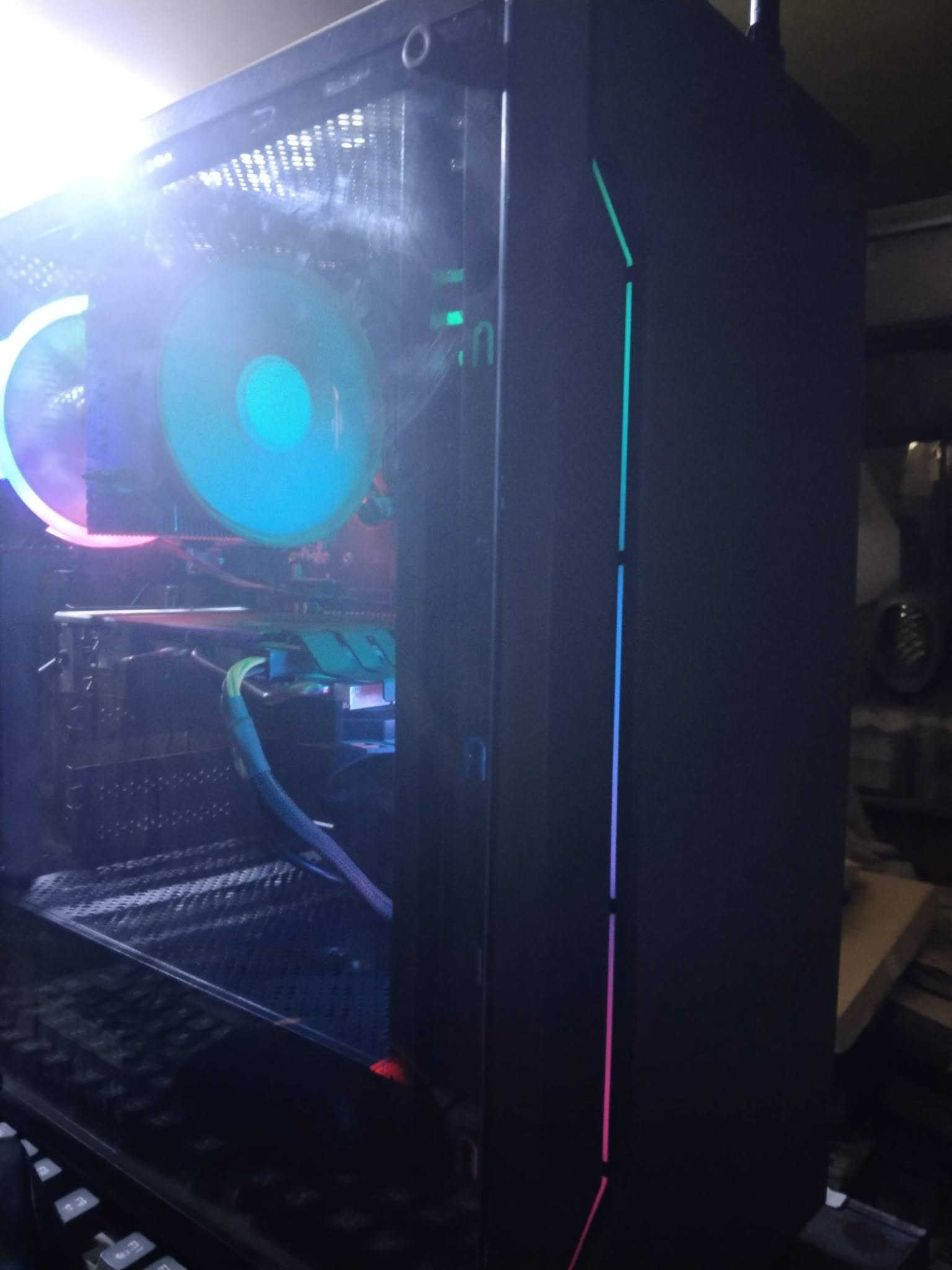 كور i7-4790 • كرت RX580 8GB • رام 32جيجا