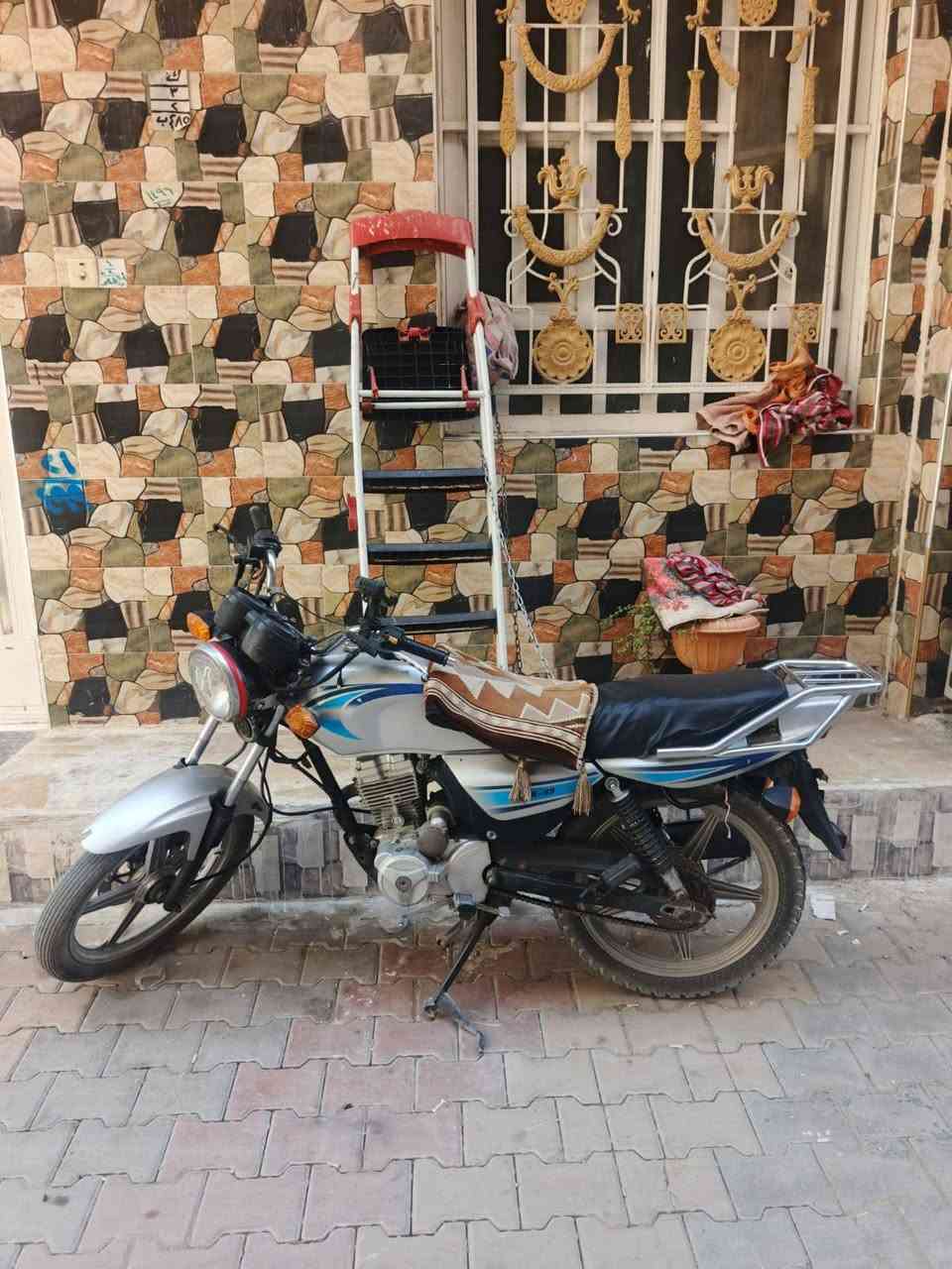 سلام عليكم دايون عضم مديل 18 اوراق ستنساخ مو اصولي لحد يجي ويكلي اصولي لو سنتساخ اوراقه ستنساخ دراجه نضيفه سعره 600 وبيه مجال شراي يخابر *********** مكاني كربلاء باب طويريج
