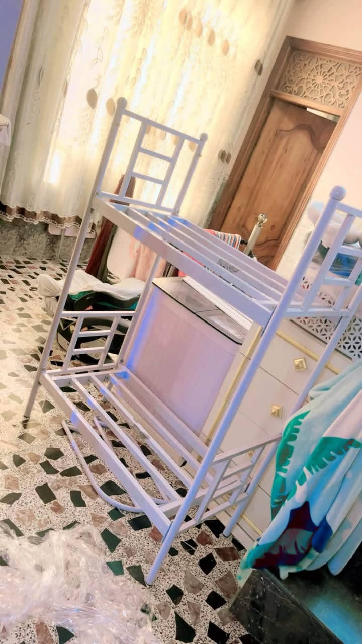 سرير طابقين • عربانه • كرسي هزاز