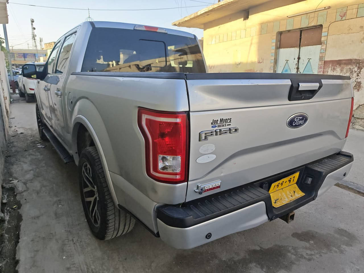 فورد F-150 موديل 17 محرك 8 تنفس طبيعي كير طرح بدي قصير باب طويل المرغوب السعر بلاش اخوان لحد يراسلني او يخابرني وهوا مو شراي عيب ترى مو حلوة تضل تسأل وتستسفر وانت ربع مابجيبك. المهم السعر 170 عليها غرامات مرورية 10 أوراق تنشال من السعر يعني السعر 160 تفاصيل كامل موجوده سونار وصور الضرر مرفقه تحويل مباشر راعيها بالموصل صديقي كير شرط باذن الله محرك كذلك ممفتوح ... شراي خابرني وحياك الله.
***********
