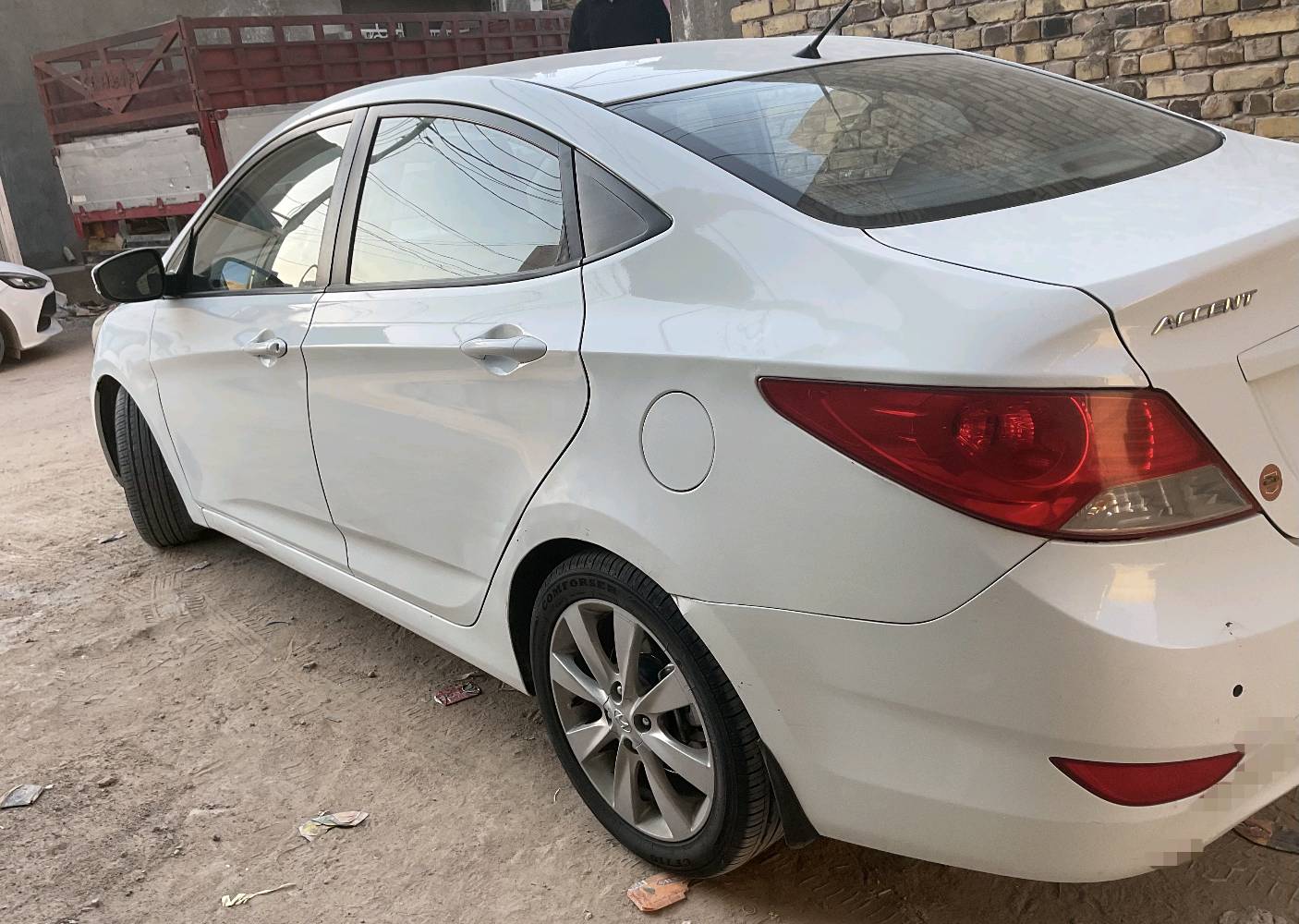 السلام عليكم 
اكسنت موديل 14 خليجي محرك 1600 فول مواصفات 1\1 فتحه سقف اشاير مري الخ.. 
السياره كفاله عامه ما عدى باردات صغيرات ما مبينات 
السيارة ادمه جديده بلكات بخاخات السيارة نضيفه مال جناي 
مكان السيارة نجف 
السعر/ 103 وبيها مجال للطيبين

للتواصل/ ‏‪***********‬‏