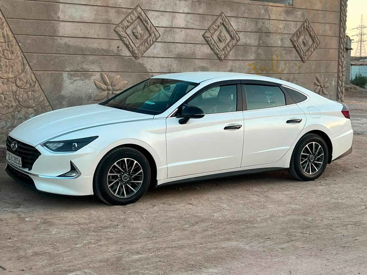 السلام عليكم سيارة للبيع سوناتا موديل 2020 محرك 2500 تبريد قطعتين لد امامي وخلفي منظومه زنون ويل كب حته السبير تخم تاير اشاير بالمري مري شفط تبريد اي سي وايسي ماكس مثبت سرعه حداديه ومحرك وتبريد ع وضع الشركه جديده ماشاءالله كلش السعر (177) للأستفسار (***********) مكان السياره بصره اني مكلف بل نشر
