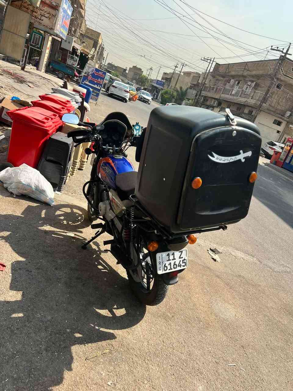 بوكسر 23 للبيع بسمي تحول ثاني يوم داخله هزه جديده  دراجه على الفحص مال محل ممشتغله دلفري ومشيها حقيقي الدراجه مكفوله كفاله عامه اي نقص مابيها وتجي وتشوف سعرها مليونين و700 بيها جيبي اس اصلي عمر البطاريه3 سنوات وعلي دراجه كبل تشتغل بيها ربع مذب عليها وبيها اكسسورات مكاني البلديات 
***********
