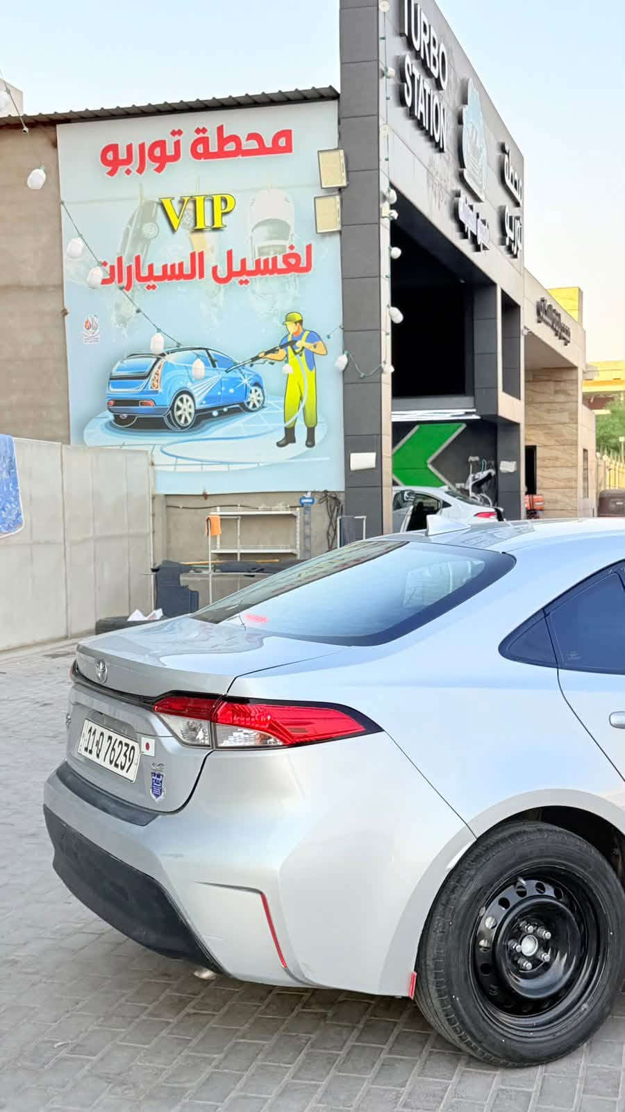 سلام عليكم. كورلا 

    2023.     السعر.   127. 
ماشيه ٧٢ الف

***********

موصفات الLe 
رادارات امامي خلفي جانبي 

لغد شاصي  كفاله 

رقم بغداد بسمي  هزه رقم جديد 

شاشه جبيره 

مود درايف 

كشنات رياضي 

كير مكينه بشرط 

صدر امامي خلفي مال شركه نضيف 

بولش حمام نانو

سياره جاهزه مابيه مصرف 

بيها جاملغ امامي وباب 

مكاني بغداد
