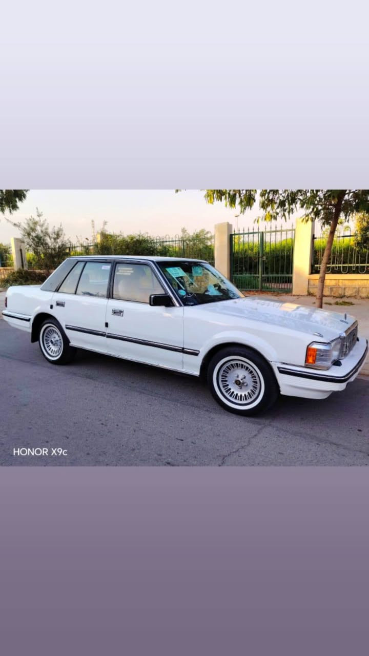 سلام عليكم..
سوبر للبيع موديل1985.صبغ حزام للجماليه تخم تاير جديد باتري جديد حداديه 100/100 محرك شركه الاصلي مكفول كير مكفول كهربائيات كلها شغاله السياره مكفوله من كل عيب شرعي مجدده لغاية2030 السياره بأسمي 
العنوان..ذي قار مركز 
السعر..43 وبيه مجال قليل
رقم الهاتف..***********
