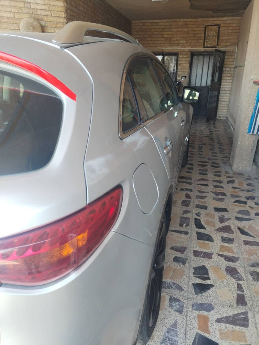 السلام عليكم 🤝🤝🤝
👈👈 الوحش الياباني من شركة نيسان  نوع السيارة انفنتي FX 50  محرك ٨ سيلندر موديل 2010 👉👉
(( فقط  مراوس حسب القناعه)) 
السيارة وارد خليجي مخصصه حسب المواصفات القياسيه  للملكة العربية السعودية 🇸🇦👍
👈 لحد يقارنها بالوارد الأمريكي المهجومات والغركانات 👉 

السيارة مواصفات فول للأخير شنو الي بالك موجود بيها من كاميرات من كلشي 👍

السيارة بيها قطعه وحده صبغ الجاملغ الخلفي الايسر بدون معجون...

السيارة رقم بغداد مشروع دولي هزة وسنويه جديده. 🌹🌹🌹 

السيارة يرادلها بولش درجه اولى...
👈 كير محرك تبريد  كفاله 👉 

السيارة جاهزة من كل النواحي 🌹🌹
السيارة محرك ٨ سيلندر المرغوب بهاي الفئة والجناية يعرفون قيمة هذا المحرك 👍

اخوان السيارة معروفه بقوتها ومتناتها 🌹
السيارة معروضه فقط مراوس وبالمرواس سويج بسويج يعني لاانطي فرق ولا اخذ فرق وحسب القناعه  👍 بعد المعاينه والاقتناع والفحص 👍

السيارة متواجدة في بغداد جانب الكرخ منطقه العامريه 👍
متواجد على الخاص او الاتصال على الرقم *********** 👍 بغداد, العراق
