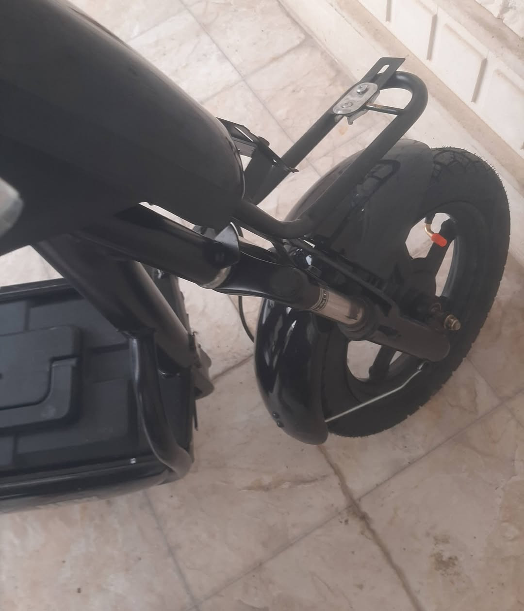 دراجة شحن • مستعمل قليل • يحتاج بطاريات
