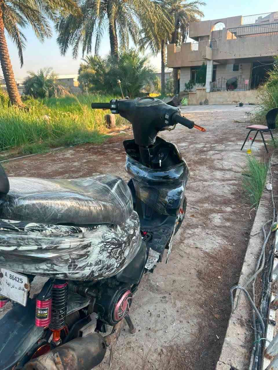 سلام عليكم 
دراجه ماكس مضلع صيني 
مزوده والكفرات موشمه 
تايراا جدد الدراجه نكره سلف 
الدراجه كامله بيها نقص بس عرموطه مال قبق هندر 
سعر ٤٢٥ وبيها مجال 
مكان شعب حي البساتين 
رقم
***********
