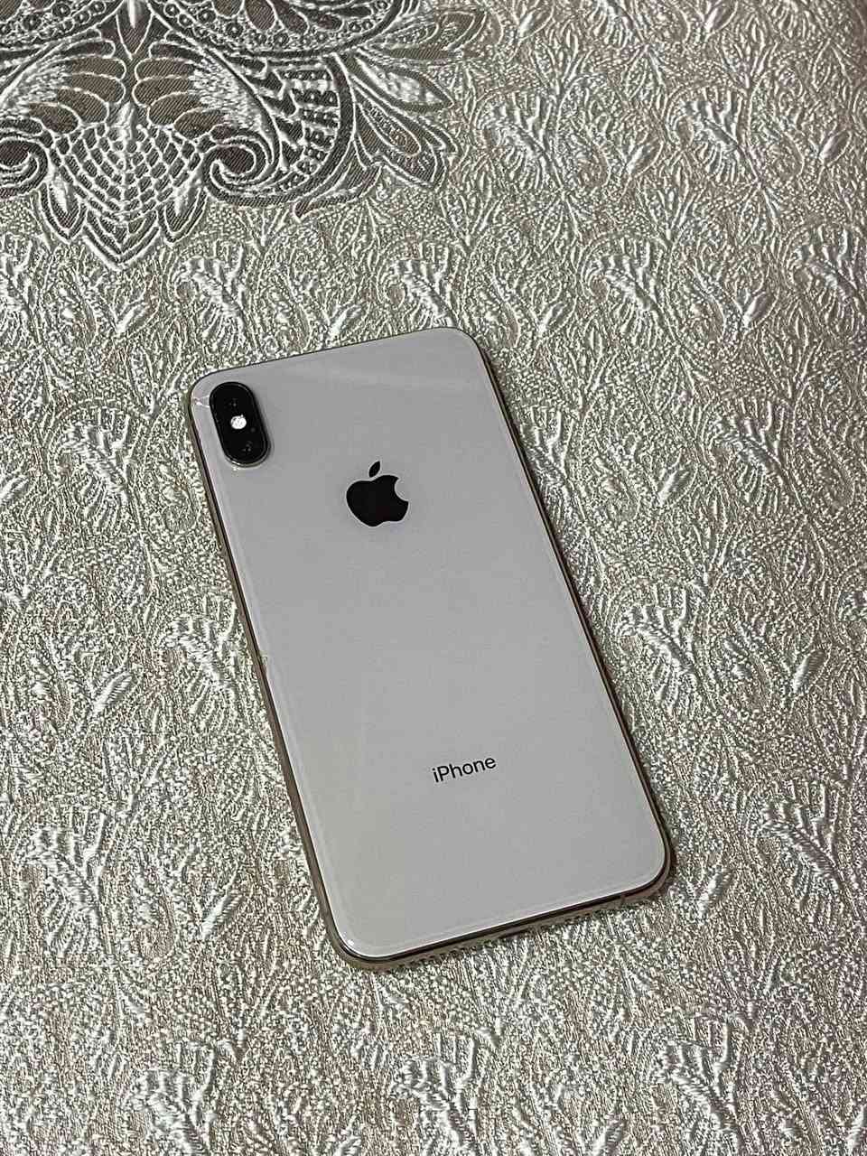 اكس ماكس
دبل سيم 
ذاكره 255 
بطاريه 100 % 
أمريكي نموذج M \ZA
مبدل بطاريه اصليه 
سعر 190 ألف العنوان موصل ***********
