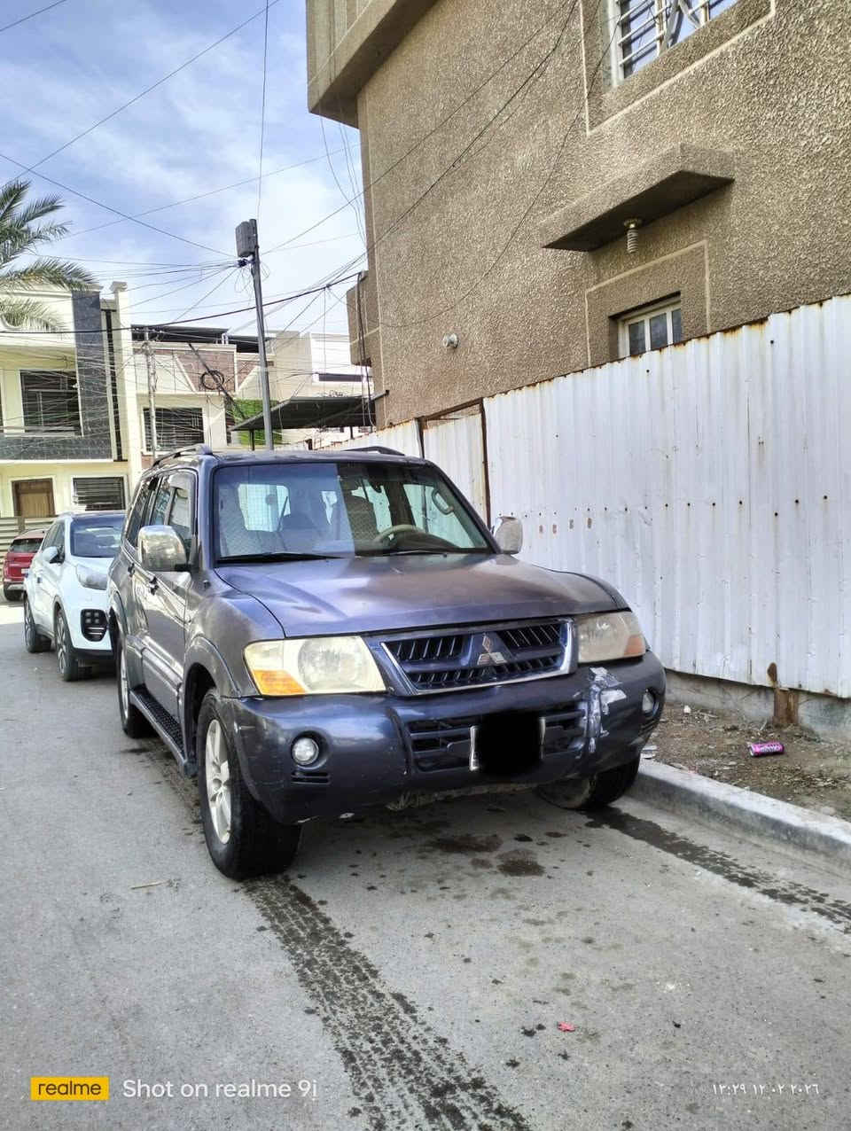 باجيرو موديل ٢٠٠٥ للبيع سريع سياره كامله مكمله كهربائيات كير حداديه باتري تخم تاير جواها داخلها نضيف سياره بس مكينه خيط تبخير اي بيع كايمه  بغداد حي جهاد السعر ٥٨ رقم ***********
