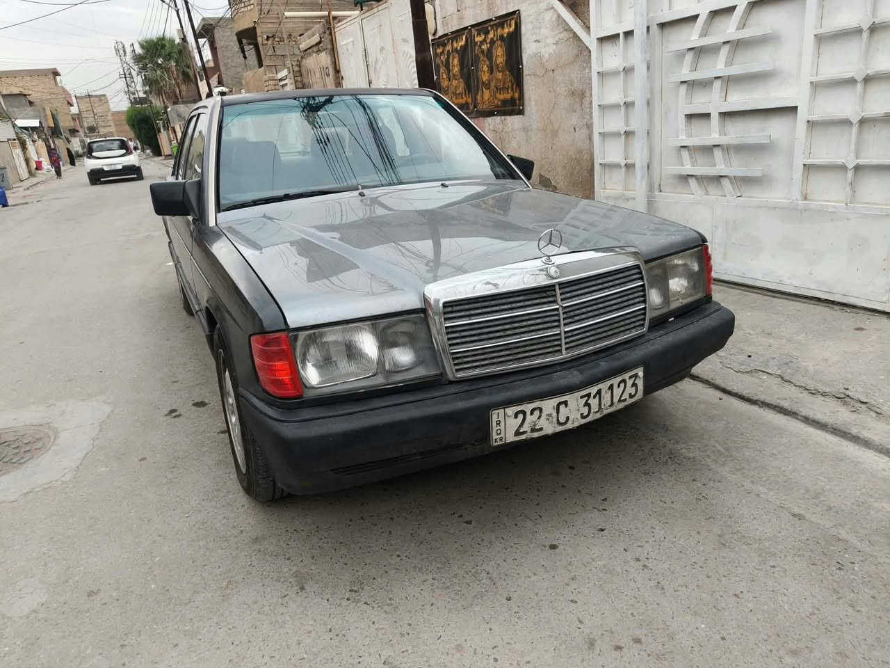 السلام عليكم 
مارسدس 190 موديل 91 رقم اربيل سنوية ل30 باسمي تريد تحويل أو وكالة بيها كير ومكينة vvt  2.5 تبريد نقص راديتر  وهذا كشرها كدام العين كلب واقتنع وتدلل سعرها 37 مكانها بغداد الشعب ت *********** ابو سجاد
