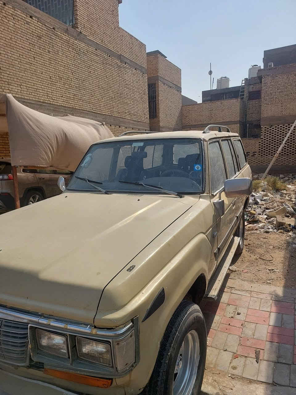 للبيع لاندكروز مديل ٨٨ محور مكينة وكير راس الثور السعر ٣٠ وبيه مجال المكان كربلاء الاتصال على الارقام *********** /***********
