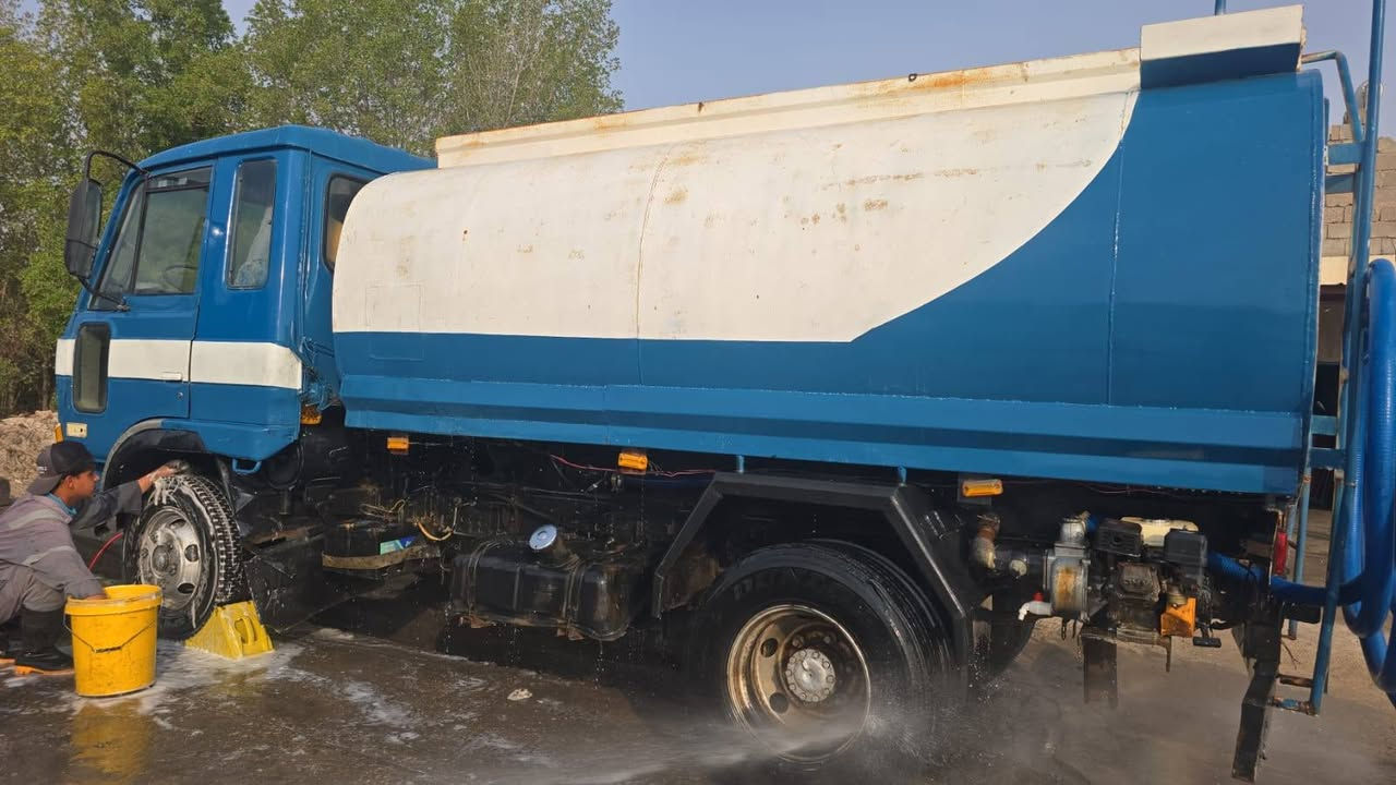لبيع دنكر نيسان مكينه وكير حلوات 8طن سعر 55 بي مجال قليل  العنوان بصره الهارثه***********
