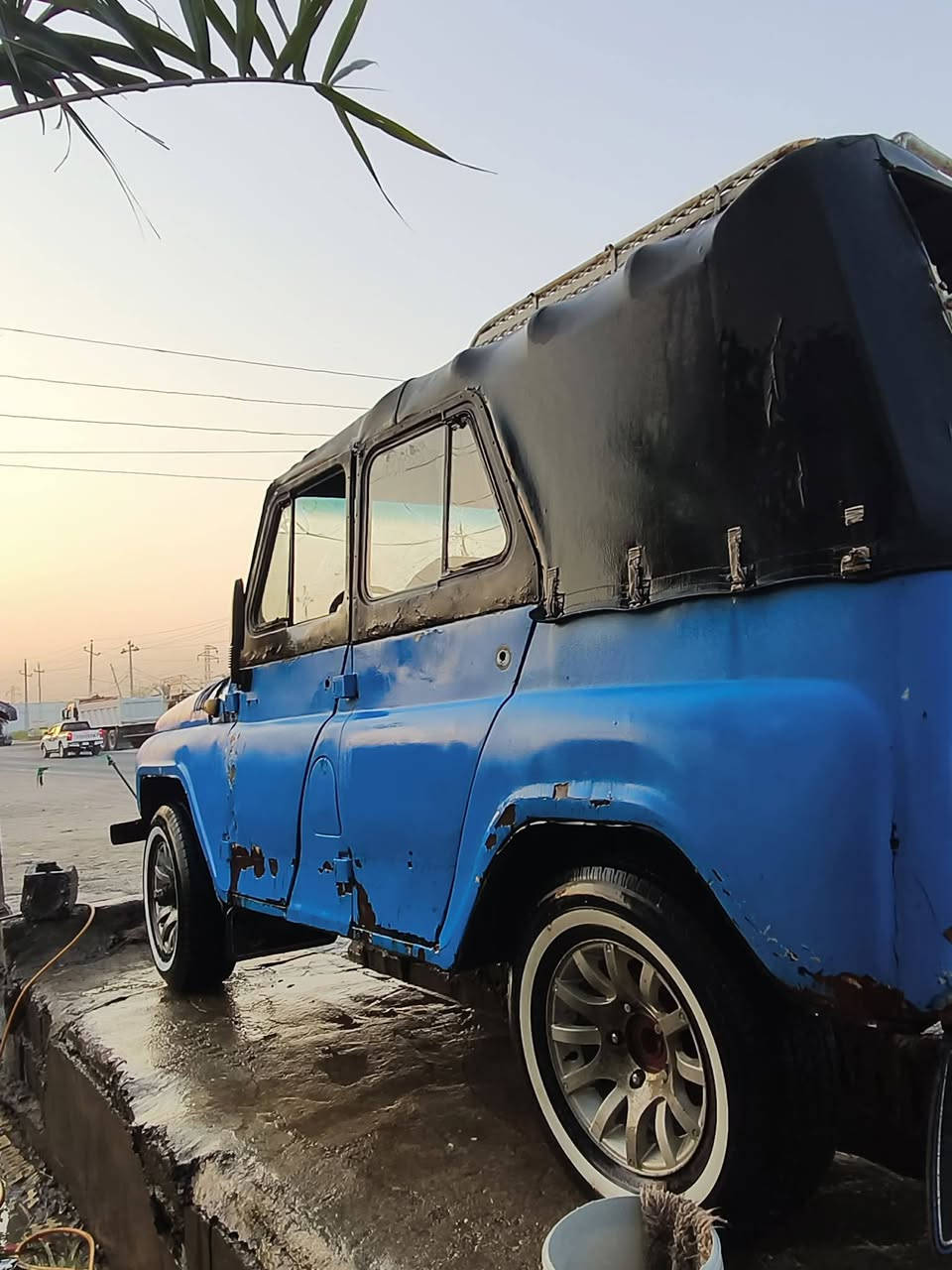 واز موديل 88 بدون
كير اثري واي جديد صار اسبوع من شديته حاويه 
المحرك خير من الله لأ يدخن لا تبخير الشاصي فول نظافة 
الاكسن واحد ع واحد سياره جاهزه نقصهه بس جادر دسكات اماميه جدد شاد كهرباء كامله السعر 3مليون وبيه مجال الاتصال والاستفسار ***********
