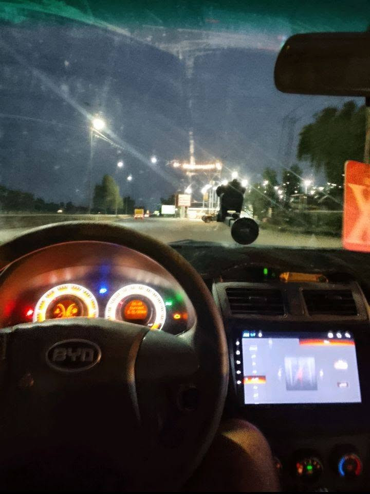 سياره  BYD .f3 .2014 مكينه وكير عله حطتهن بلاد  التبريد شغال ناقصه فقط غاز بي بروده خفيفه (كير عادي المرغوب)  صدر80/100 الرقم سليمانية السياره بسمي تحويل وكاله ثاني يوم بيها شاشه وكامره وحساسات السعر 50 ومجال حك جيه  الاتصال او واتساب *********** مكاني بغداد
