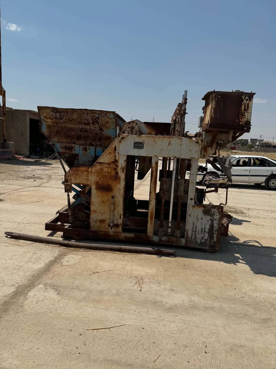 غراض معمل بلوك كامله للبيع عنوان ديالى جلولاء ***********
